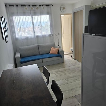 Studio Climatise 50 M.Du Port แซงต์-ซีเปรียง ภายนอก รูปภาพ