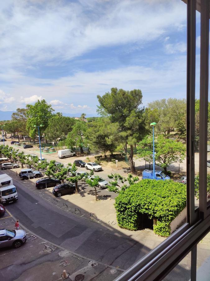 Studio Climatise 50 M.Du Port แซงต์-ซีเปรียง ภายนอก รูปภาพ