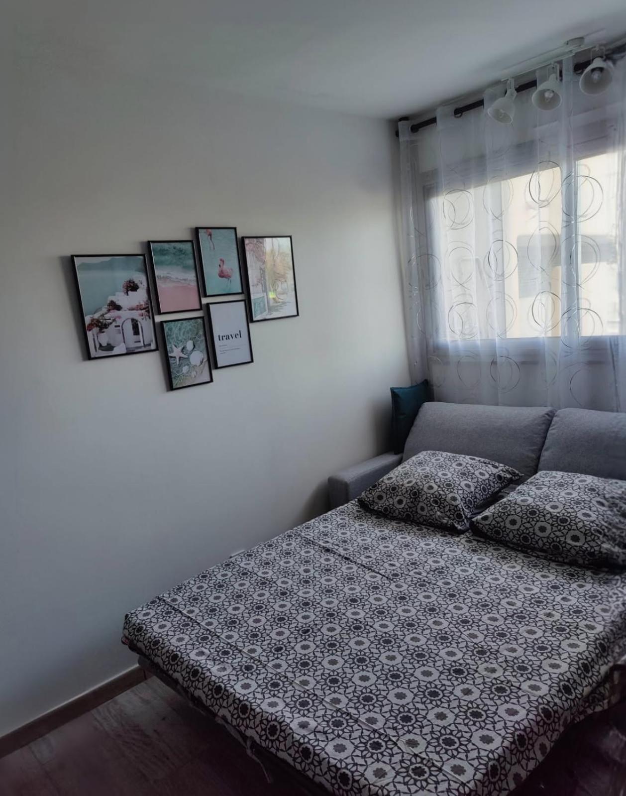 Studio Climatise 50 M.Du Port แซงต์-ซีเปรียง ภายนอก รูปภาพ